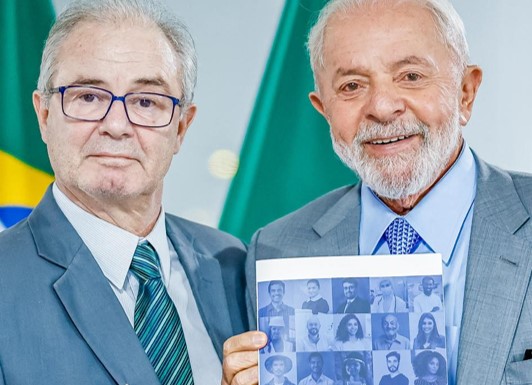 Presidente Lula e Barata_horizontal